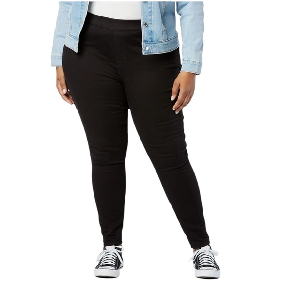Levi's Denim - Levi Strauss Signature Gold Women's Totally Shaping Pull-on Skinny Jeans